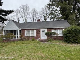 108 W Red Bud Rd, Knoxville, TN 37920