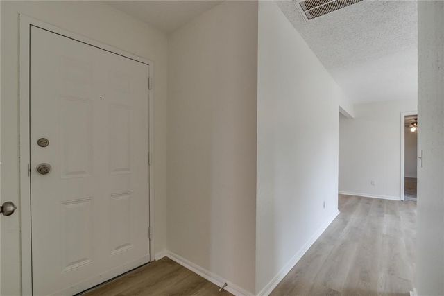 913 NE 6th Street, Moore, OK 73160
