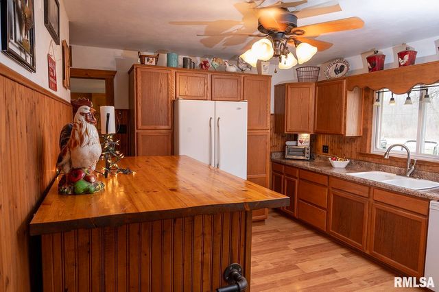 6923 W WHEELER Road, Peoria, IL 61607