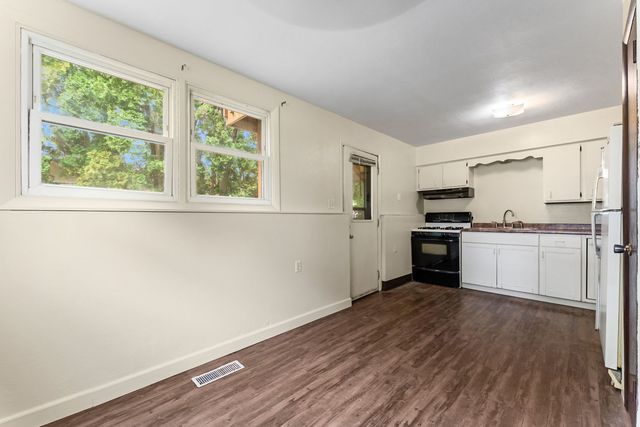 1109 8th Avenue, Silvis, IL 61282