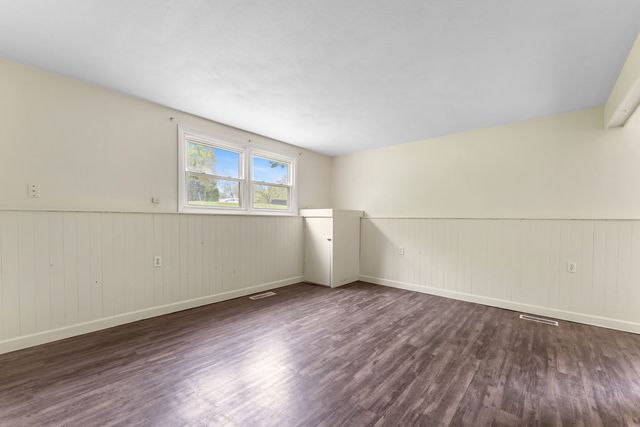 1109 8th Avenue, Silvis, IL 61282