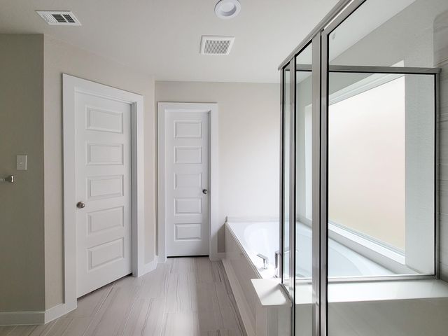 902 Cold Snow Drive, Houston, TX 77090
