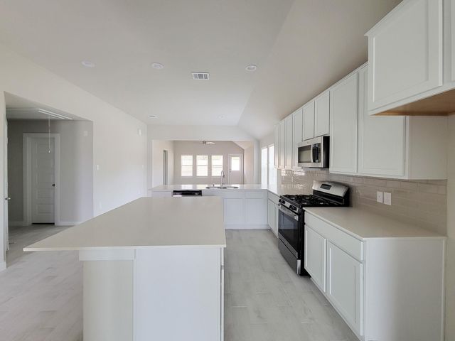 902 Cold Snow Drive, Houston, TX 77090