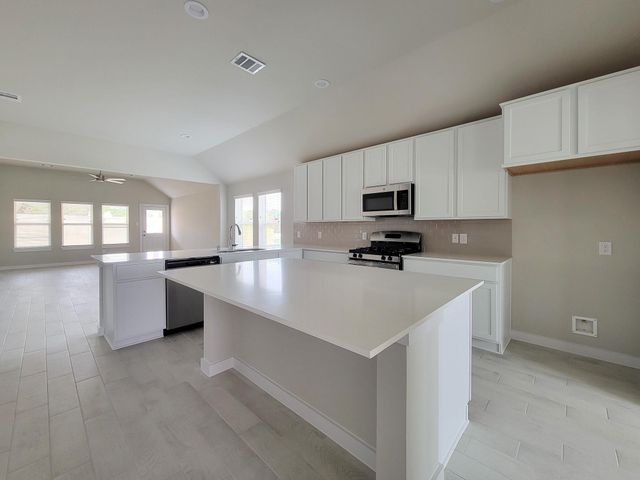 902 Cold Snow Drive, Houston, TX 77090