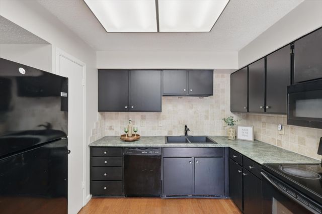 2700 Stonehaven Court, Irving, TX 75038