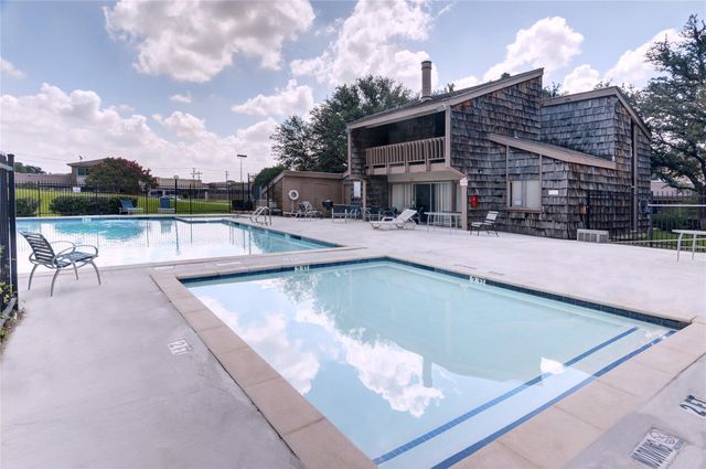 2700 Stonehaven Court, Irving, TX 75038