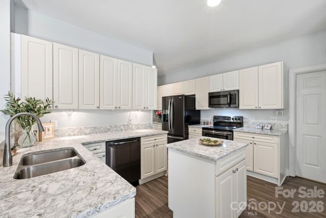 137 Purple Finch Lane, Mooresville, NC 28117