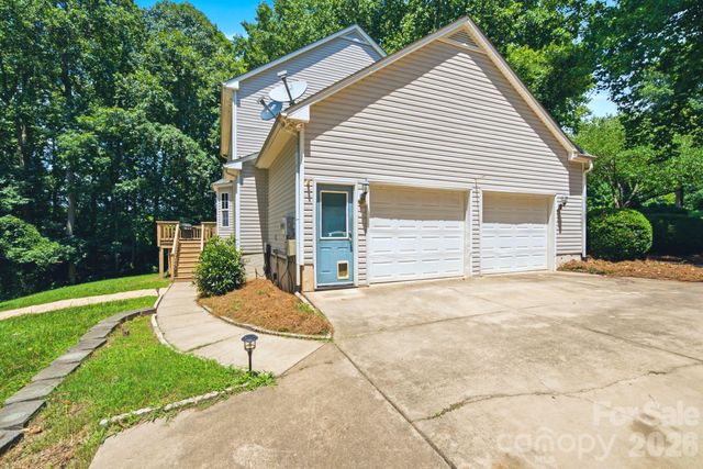 137 Purple Finch Lane, Mooresville, NC 28117
