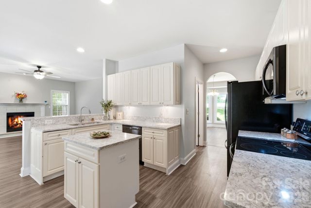 137 Purple Finch Lane, Mooresville, NC 28117