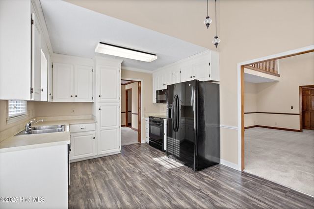 3325 Amber Drive, Wilmington, NC 28409