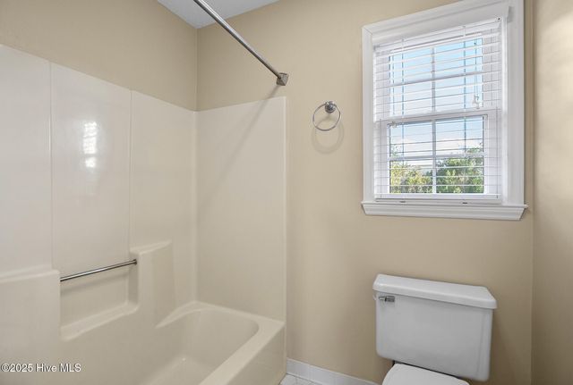 3325 Amber Drive, Wilmington, NC 28409