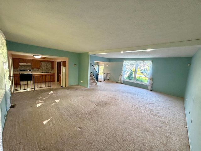 1391 Brookedge Drive, Hamlin, NY 14464