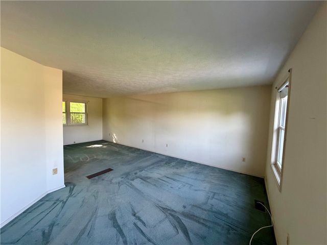 1391 Brookedge Drive, Hamlin, NY 14464