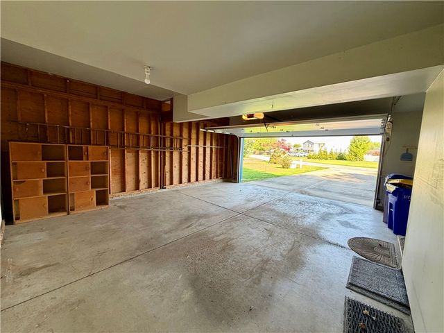 1391 Brookedge Drive, Hamlin, NY 14464