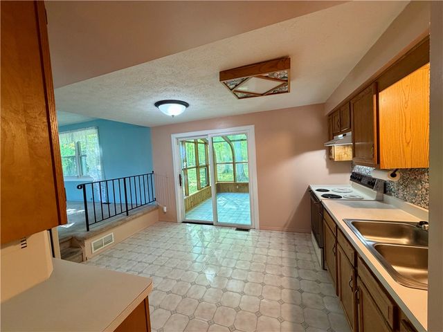 1391 Brookedge Drive, Hamlin, NY 14464