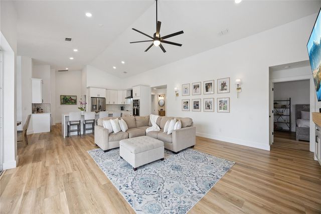 814 GROVESMERE LOOP, Ocoee, FL 34761