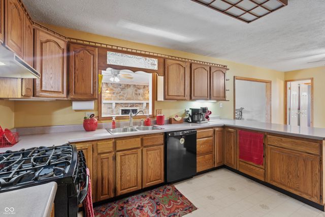 5150 Hickory Road, Indianapolis, IN 46239