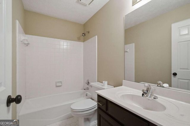 1543 Glencrest Trail, Lawrenceville, GA 30043