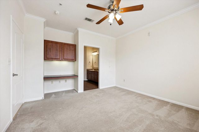 1711 Old Spanish Trail 440, Houston, TX 77054