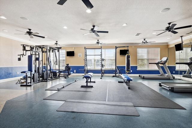 1711 Old Spanish Trail 440, Houston, TX 77054