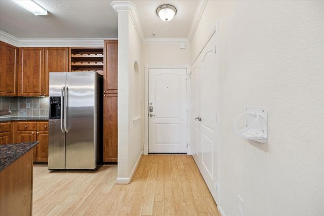 1711 Old Spanish Trail 440, Houston, TX 77054