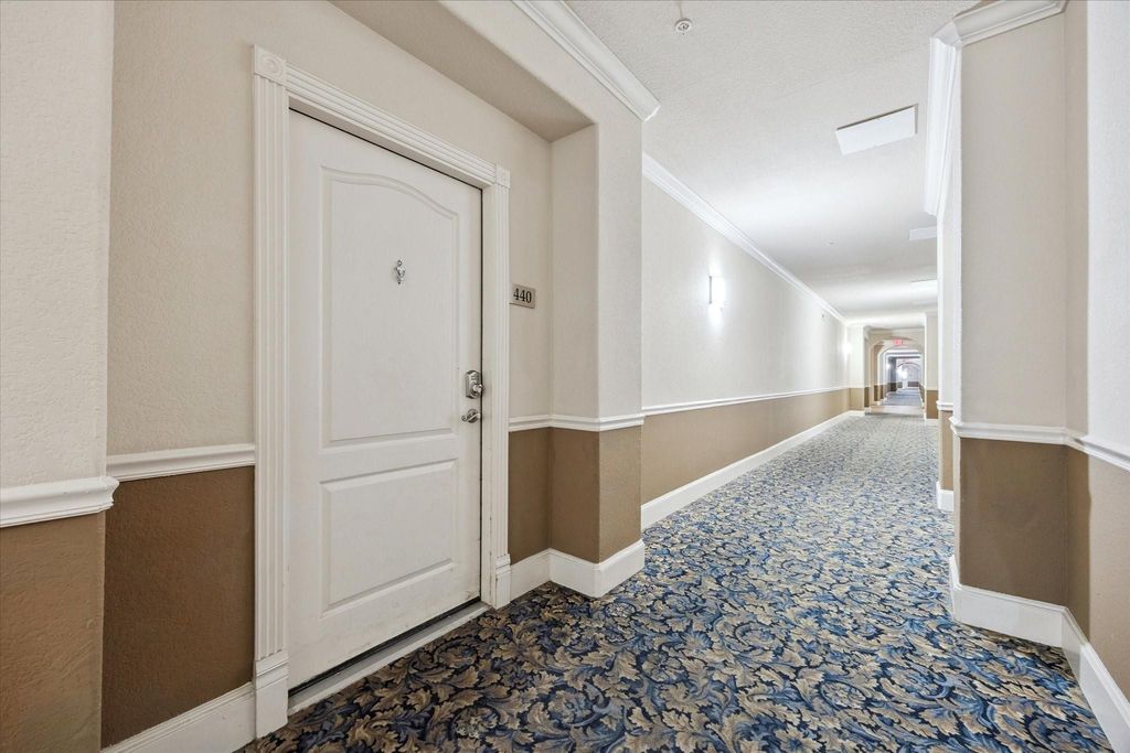 1711 Old Spanish Trail 440, Houston, TX 77054