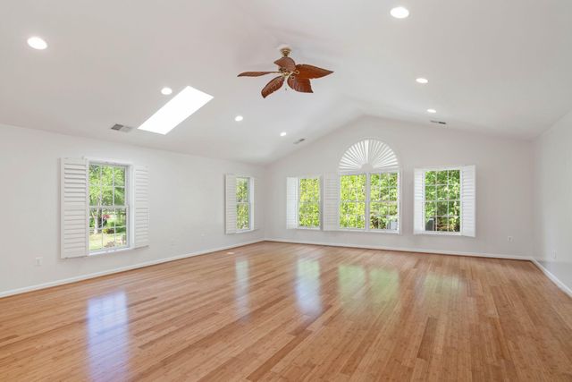 12522 SPRING DR, Manassas, VA 20112