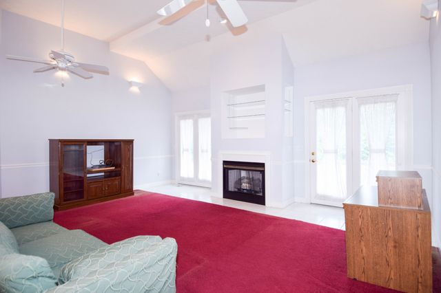 134 Stonehouse Dr, Gallatin, TN 37066