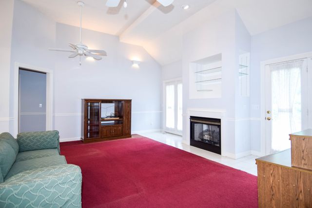 134 Stonehouse Dr, Gallatin, TN 37066