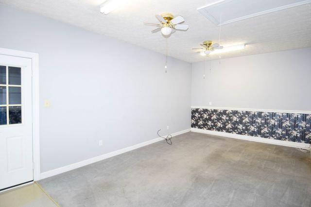 134 Stonehouse Dr, Gallatin, TN 37066