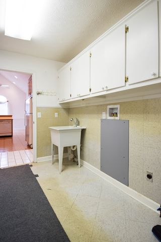 134 Stonehouse Dr, Gallatin, TN 37066