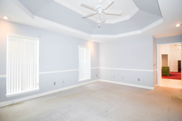134 Stonehouse Dr, Gallatin, TN 37066