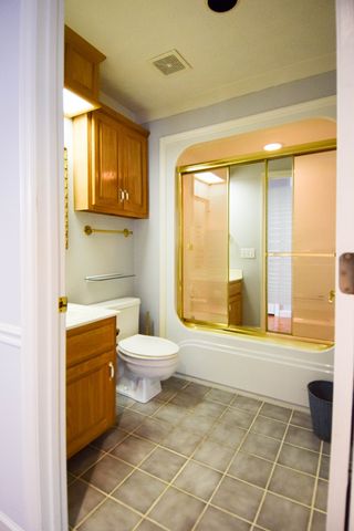 134 Stonehouse Dr, Gallatin, TN 37066