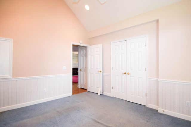 134 Stonehouse Dr, Gallatin, TN 37066