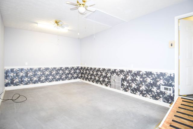 134 Stonehouse Dr, Gallatin, TN 37066