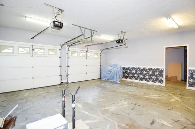 134 Stonehouse Dr, Gallatin, TN 37066