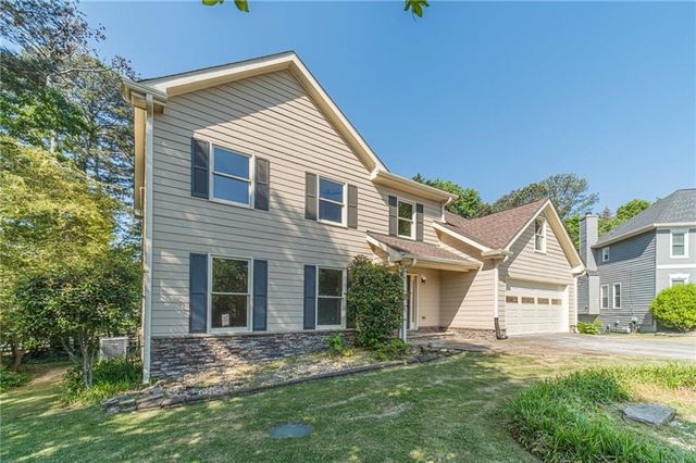 1692 Paces Vale Court, Lawrenceville, GA 30043