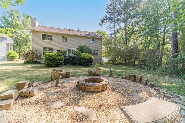 1692 Paces Vale Court, Lawrenceville, GA 30043