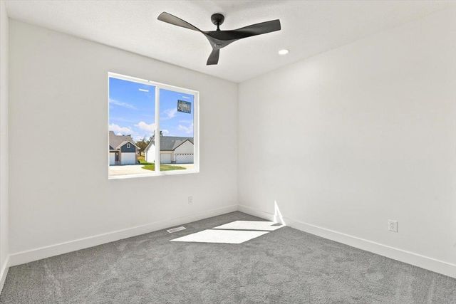 2904 E Sunnyslope St, Park City, KS 67219