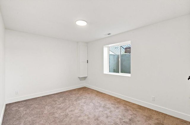 2904 E Sunnyslope St, Park City, KS 67219