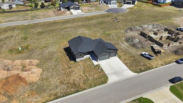 2904 E Sunnyslope St, Park City, KS 67219