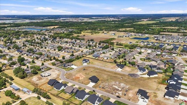 2904 E Sunnyslope St, Park City, KS 67219