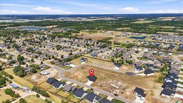 2904 E Sunnyslope St, Park City, KS 67219