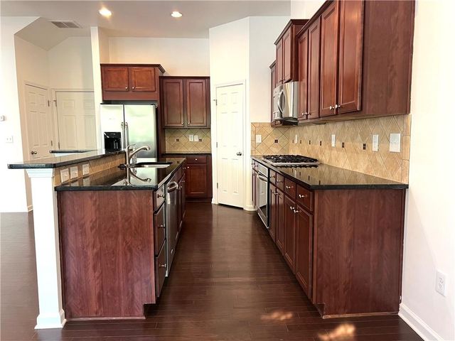 150 Barkley Lane, Sandy Springs, GA 30328