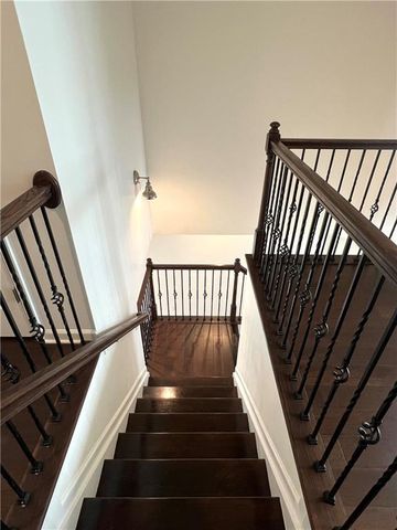 150 Barkley Lane, Sandy Springs, GA 30328