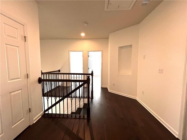 150 Barkley Lane, Sandy Springs, GA 30328