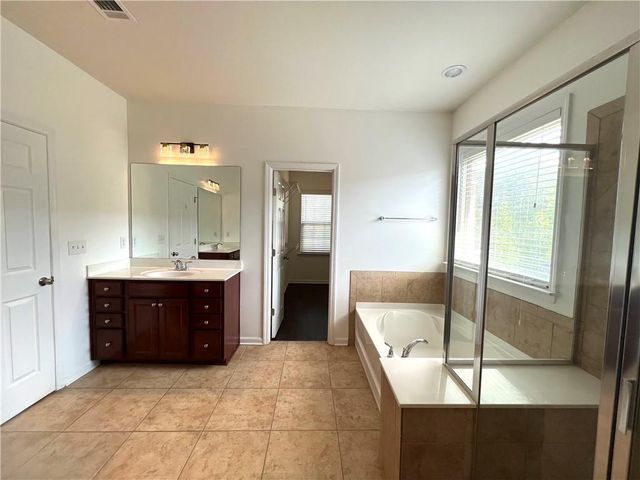 150 Barkley Lane, Sandy Springs, GA 30328