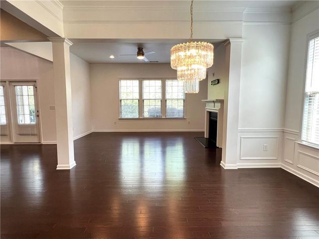 150 Barkley Lane, Sandy Springs, GA 30328