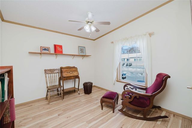 21 Nightingale Lane, Tiverton, RI 02878