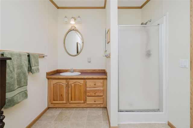 21 Nightingale Lane, Tiverton, RI 02878